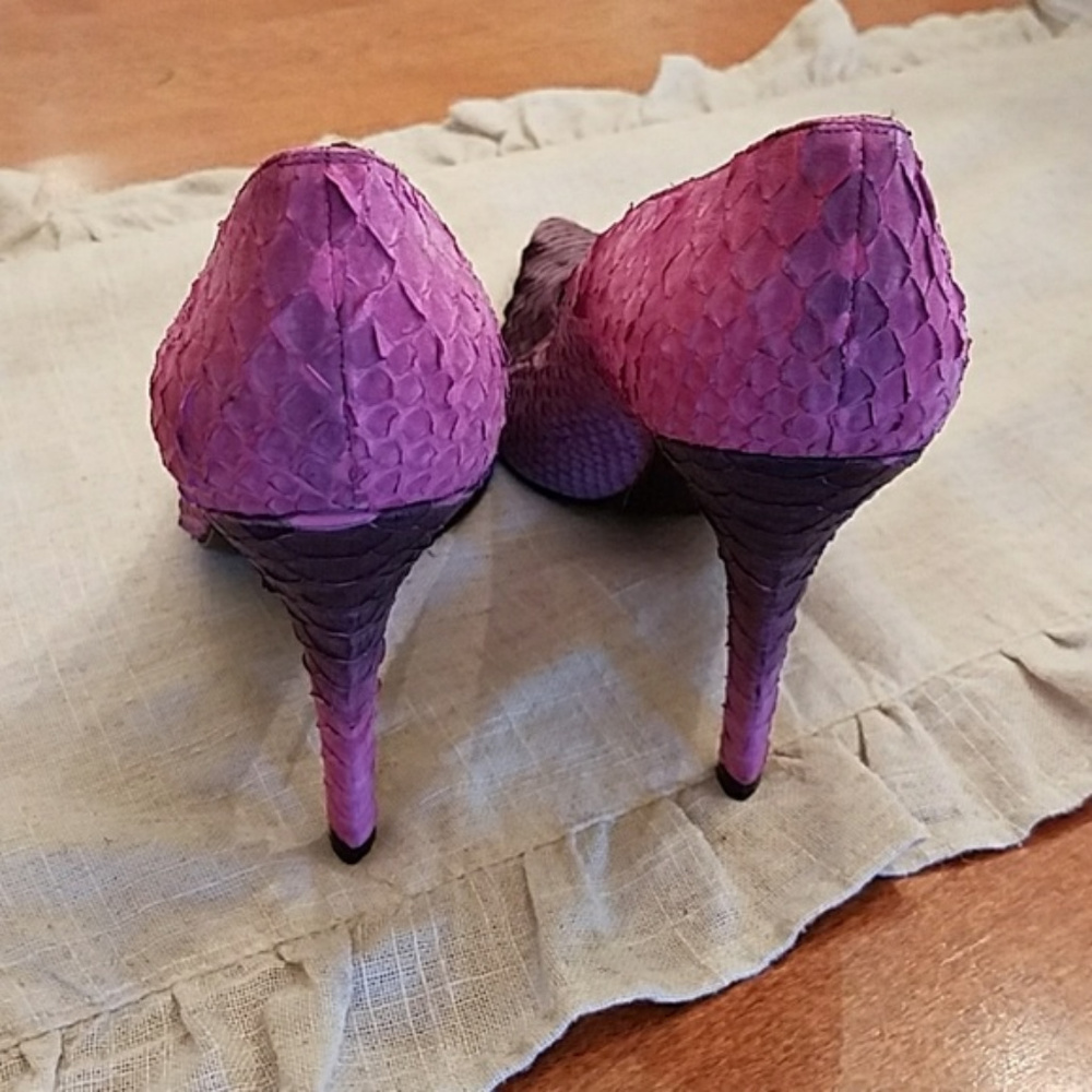 Stuart Weitzman pumps - Picture 3 of 5